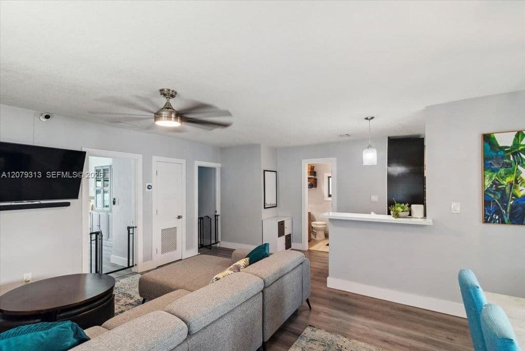 3-bedroom Single-Family Home — 2434 Lincoln St