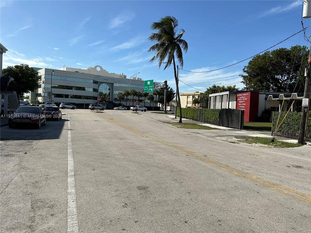 4-bedroom Single-Family Home — 717 Tamiami Canal Rd