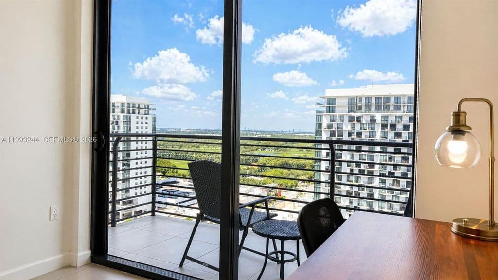 1+1 Condo — 5350 NW 84th Ave #1812