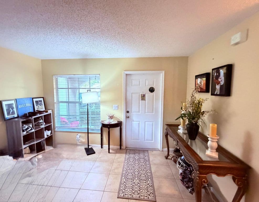 3+1 Müstakil ev — 6718 Duval Avenue