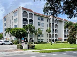 2+1 Condo — 250 NE 20th Street #3080, Boca Raton, 33431