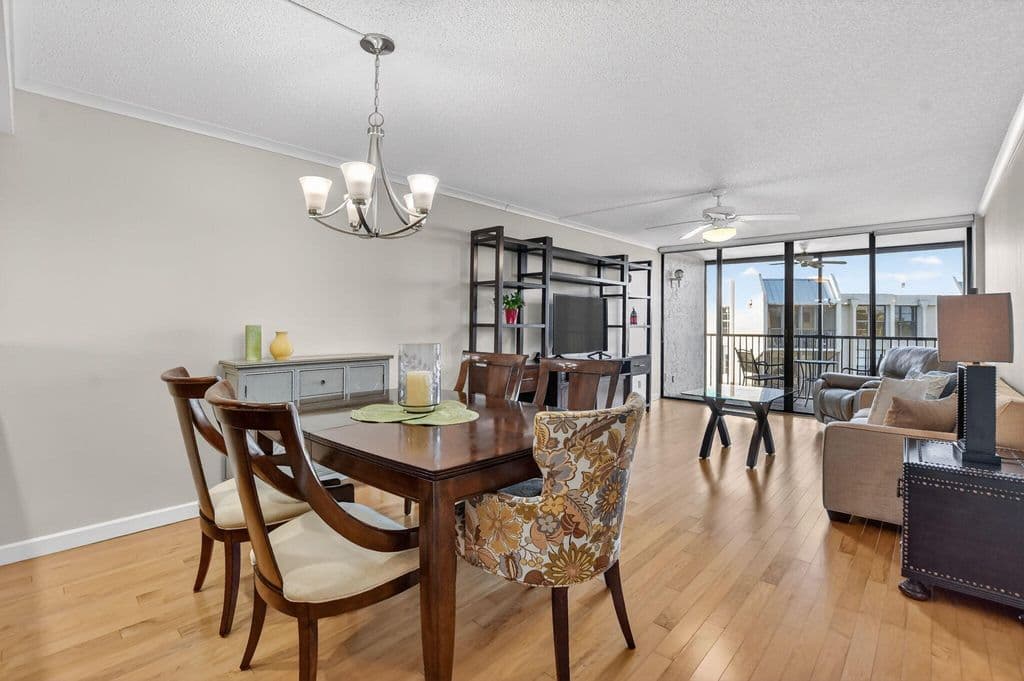 2-bedroom Condo — 20 Royal Palm Way #602