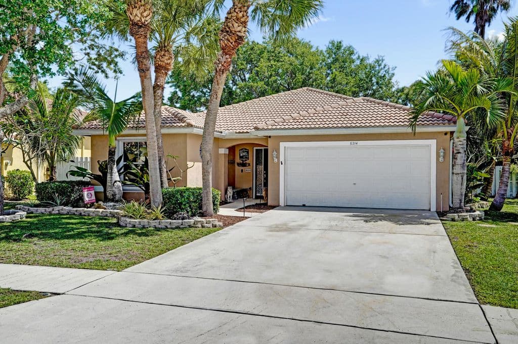 3+1 Müstakil ev — 6214 Sand Hills Circle