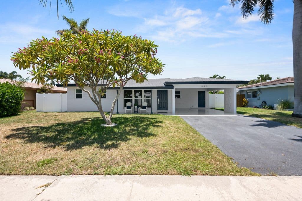 2-bedroom Single-Family Home — 580 SE 5th Street