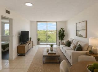 1-bedroom Condo — 1805 Sans Souci Blvd APT 526, North Miami, 33181