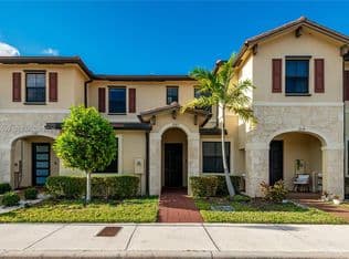 3+1 Townhouse — 3323 W 106th Ter, Hialeah, 33018