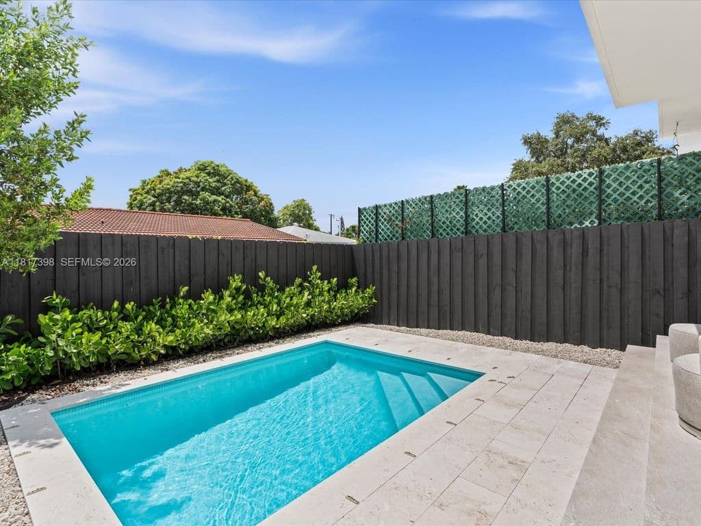 4-bedroom Property — 2732 SW 31st Ave