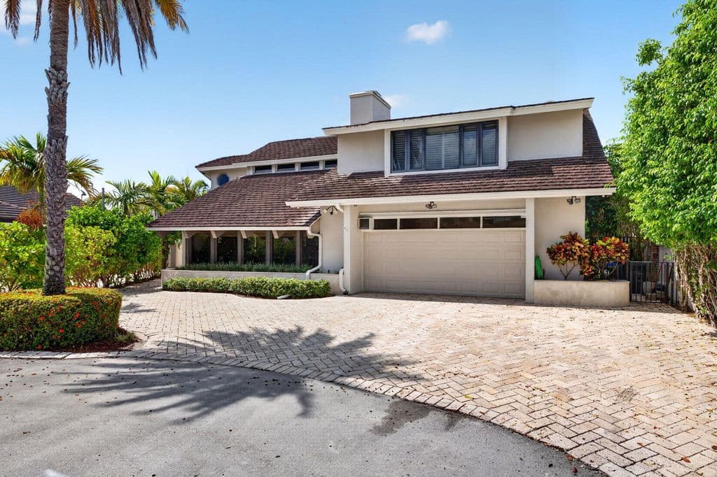 5-bedroom Single-Family Home — 3110 NE 47th Street