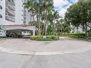 2-bedroom Condo — 3610 Yacht Club Dr APT 1114, Aventura, 33180