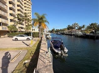 2-bedroom Condo — 2350 NE 135th St APT 503, North Miami, 33181