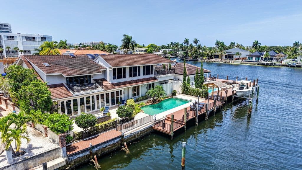 5-bedroom Single-Family Home — 3110 NE 47th Street