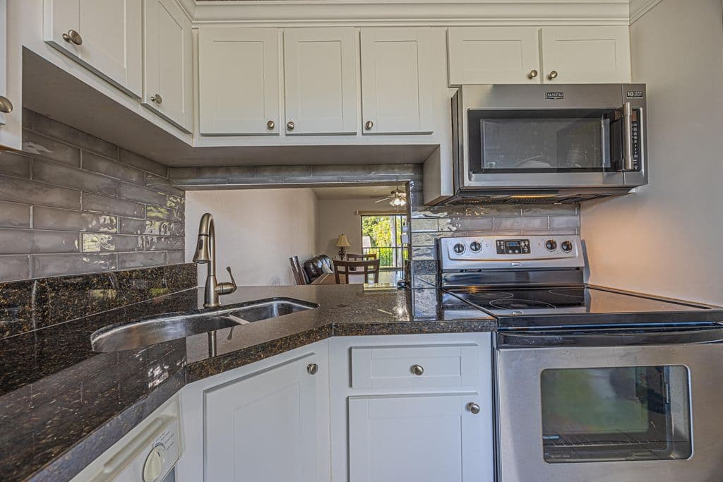 2+1 Condo — 9541 SW 1ST Court #9541
