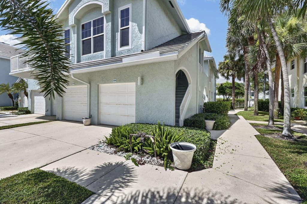 2+1 Condo — 1209 MAINSAIL Circle #1209