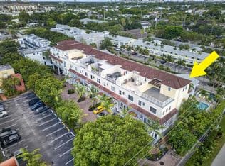 4-bedroom Townhouse — 2700 NE 8th Avenue, Wilton Manors, 33334