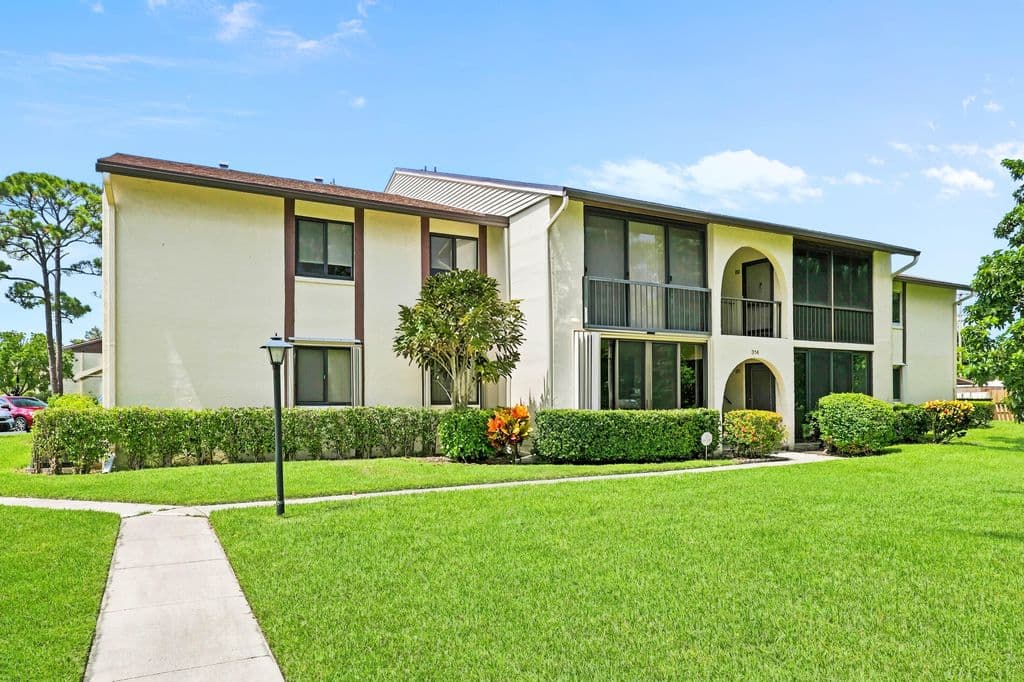2+1 Condo — 314 Knotty Pine Circle #C-1