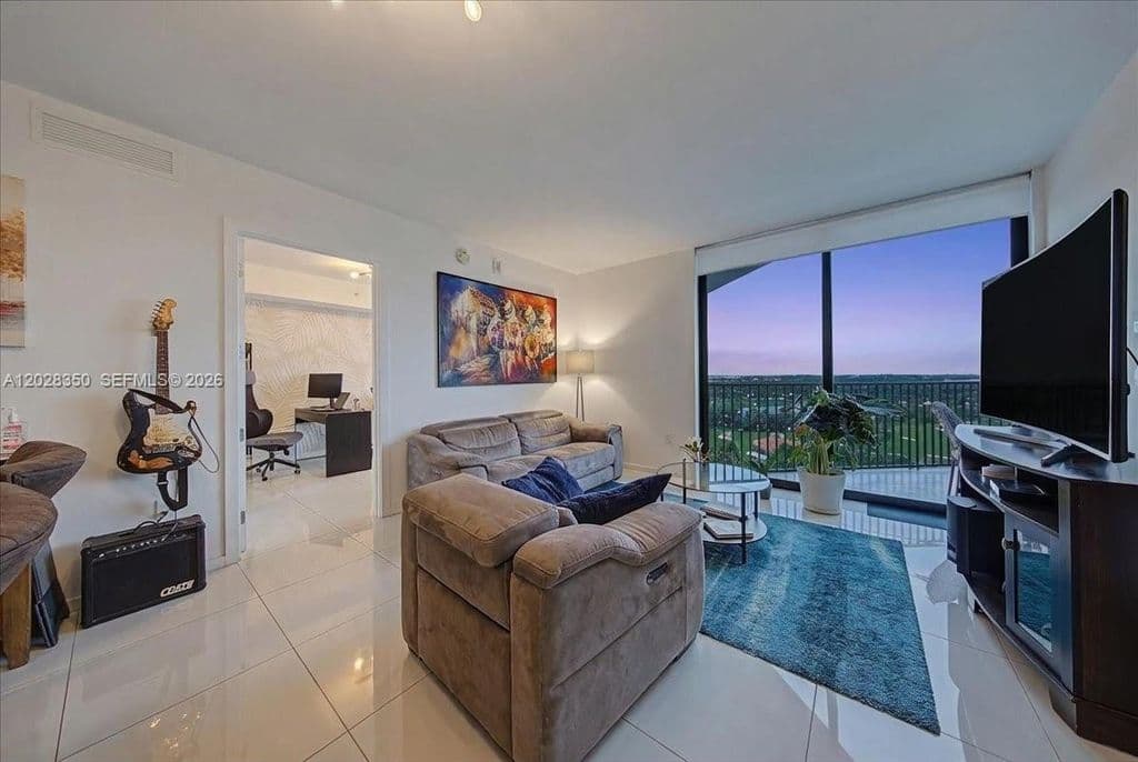 2+1 Condo — 5252 NW 85th Ave APT 1410
