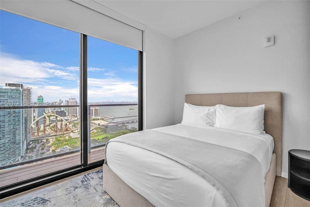 3-bedroom Condo — 398 NE 5th St #4701