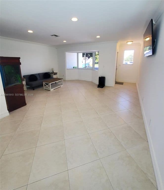 3-bedroom Single-Family Home — 1800 N 55th Ave