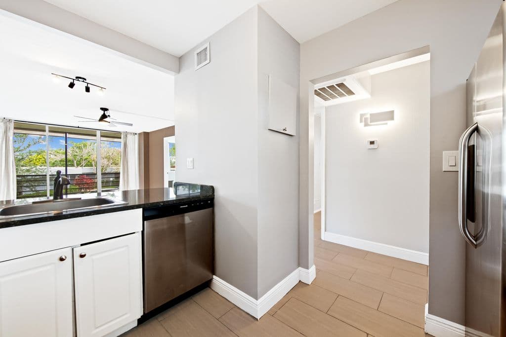 2-bedroom Condo — 113 Royal Park Drive #2h