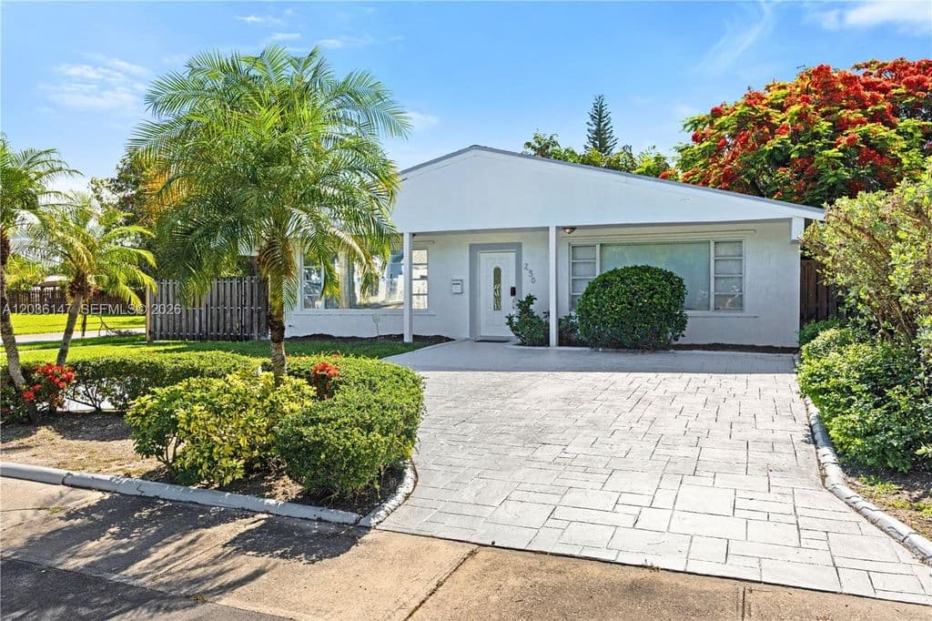 4-bedroom Single-Family Home — 230 NE 5th Ave