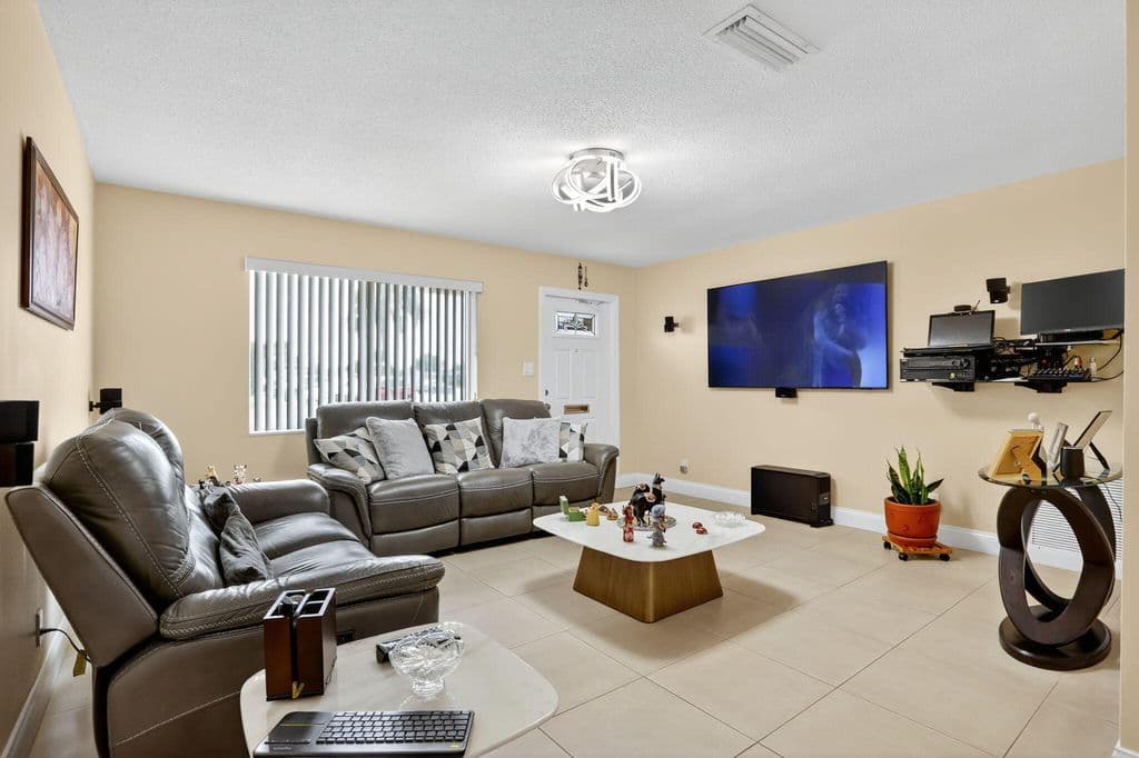 2-bedroom Single-Family Home — 6945 NW 14th Street