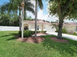 3-bedroom Single-Family Home — 6376 Barton Creek Circle, Lake Worth, 33463