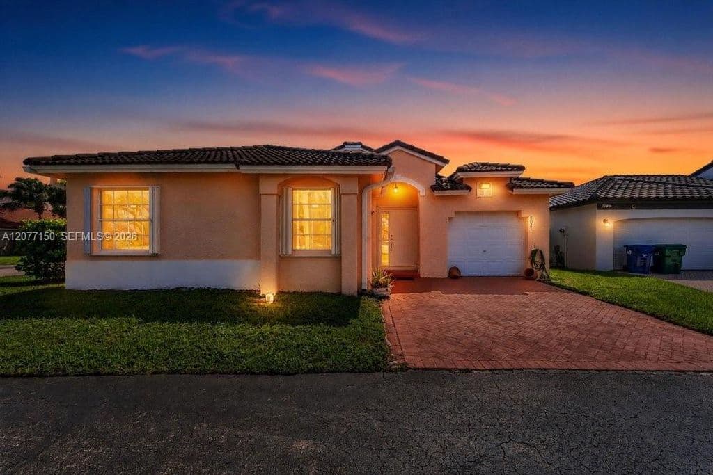 3+1 Müstakil ev — 8021 SW 158th Pl