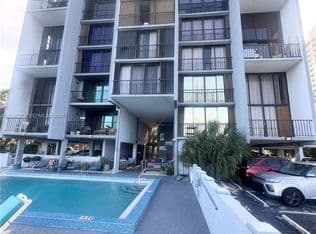 1+1 Condo — 7899 NE Bayshore Ct APT 6A, Miami, 33138