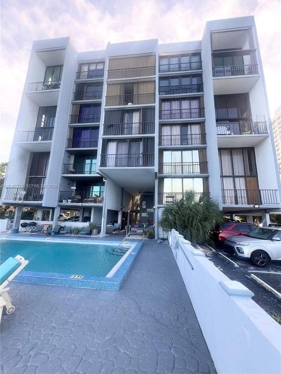 1+1 Condo — 7899 NE Bayshore Ct APT 6A