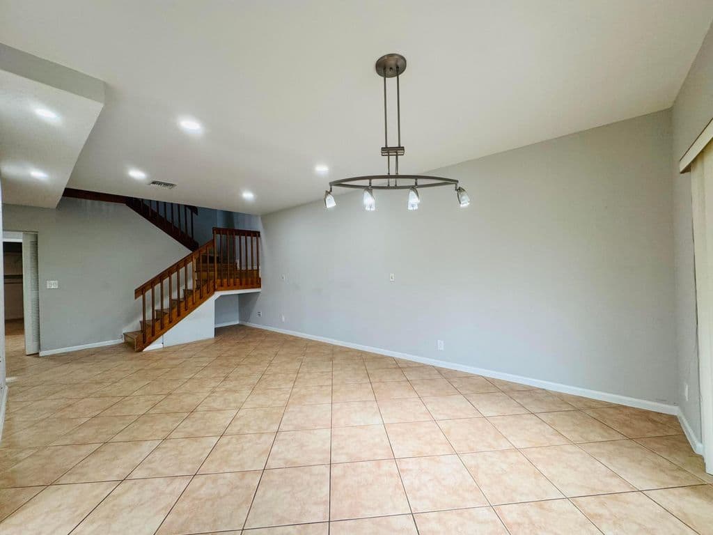 3-bedroom Property — 1877 DISCOVERY Way
