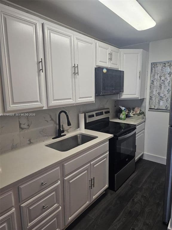 2+1 Condo — 6055 W 19th Ave APT 209