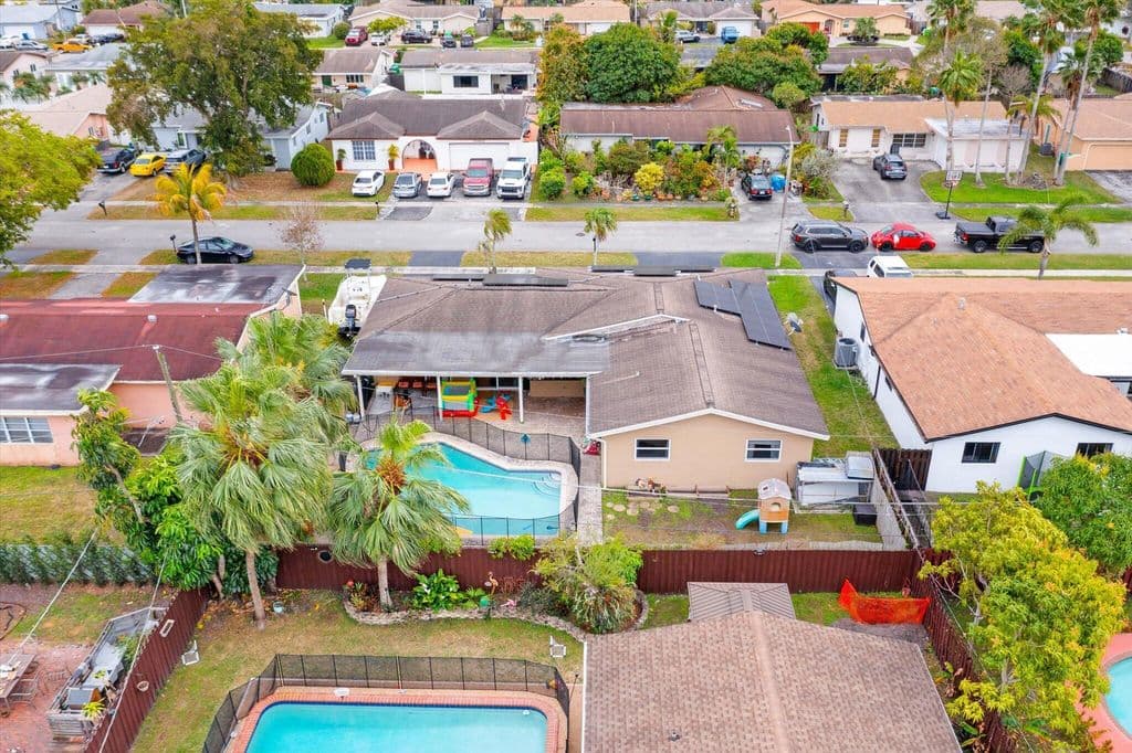 4-bedroom Single-Family Home — 10661 NW 27TH Court
