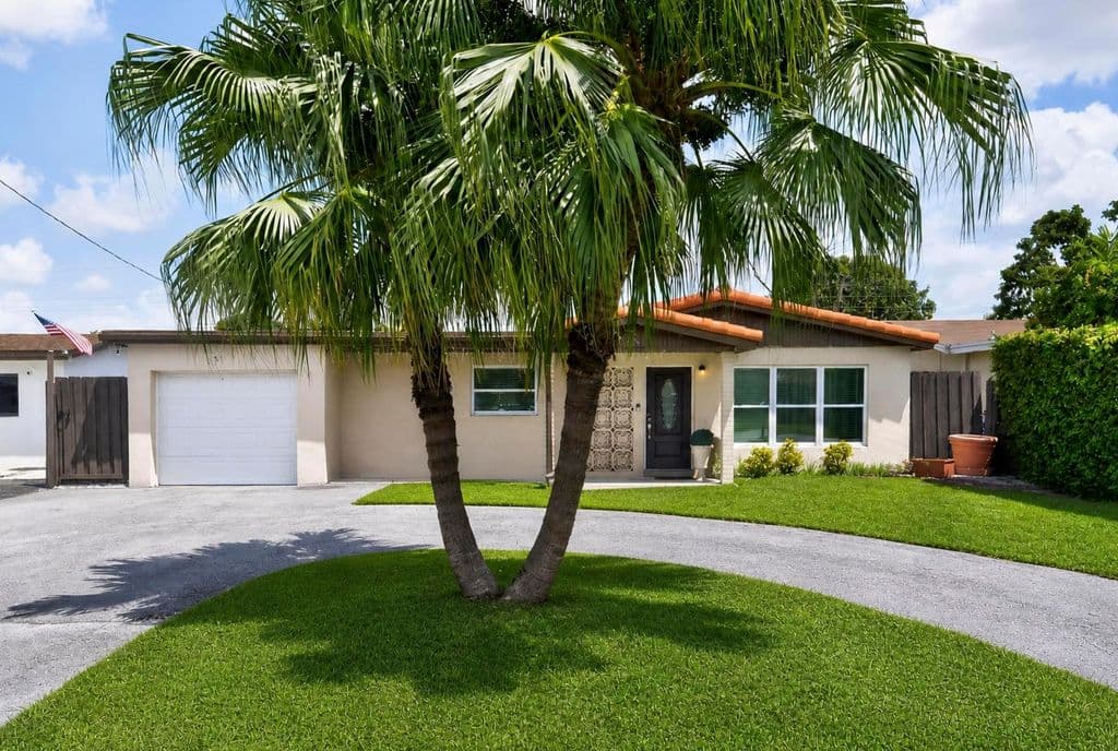 4-bedroom Single-Family Home — 7961 N NORMANDY Street