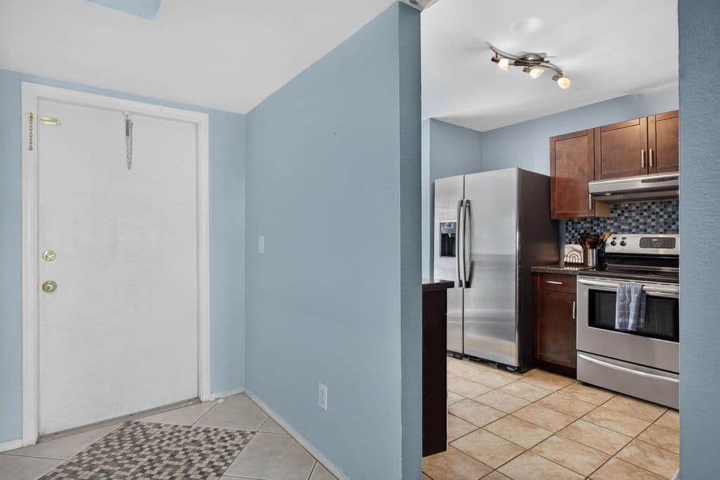 3+1 Mülk — 9942 Royal Palm Boulevard