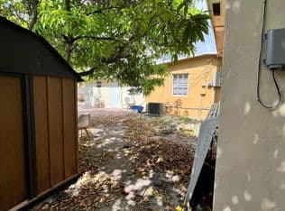 4-bedroom Single-Family Home — 4730 NE 2nd Avenue NE, Pompano Beach, 33064