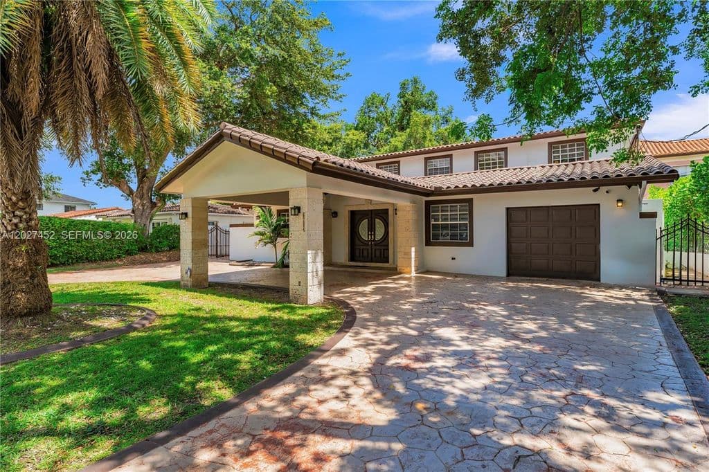5+1 Müstakil ev — 6284 SW 26th St