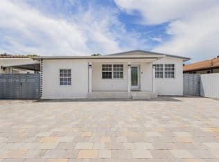 7-bedroom Single-Family Home — 350 W 16th St, Hialeah, 33010