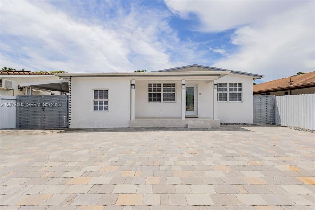 7-bedroom Single-Family Home — 350 W 16th St