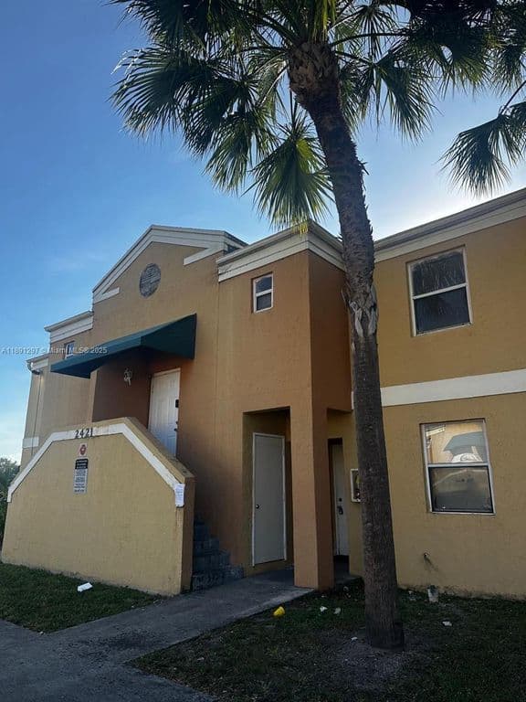 2-bedroom Condo — 2421 NW 56th Ave #2-102