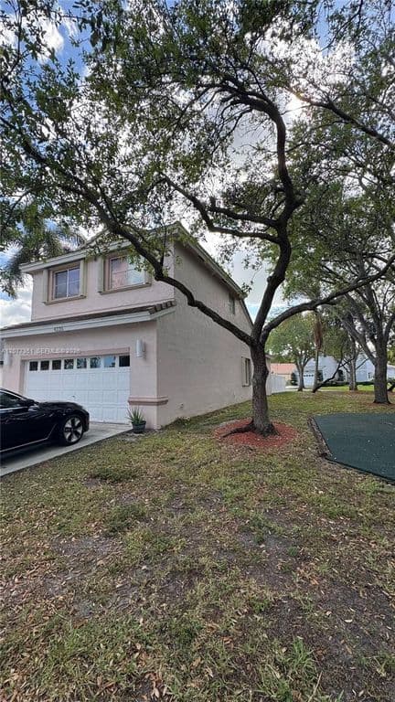 3-bedroom Single-Family Home — 4220 SW 153rd Ave