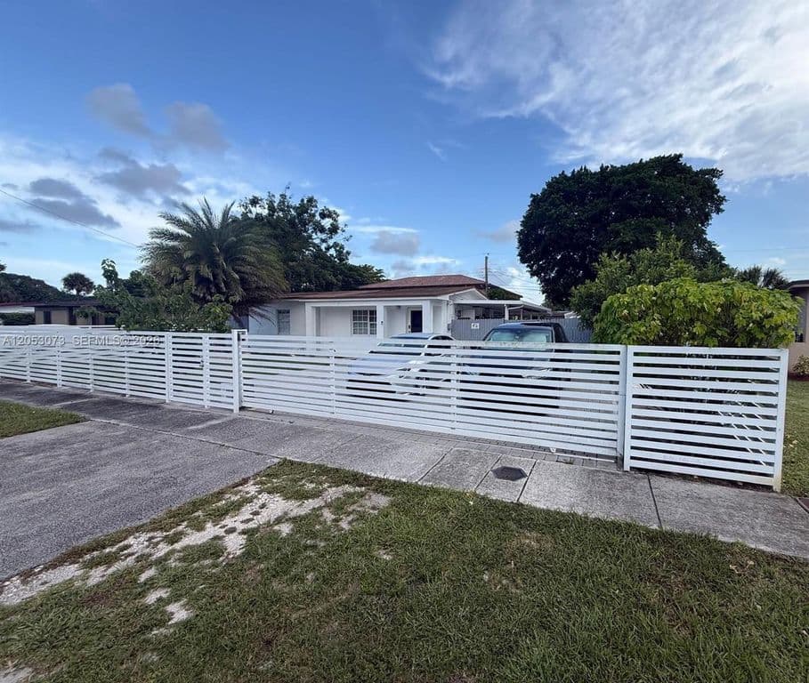 3-bedroom Single-Family Home — 3440 NW 7th Ct
