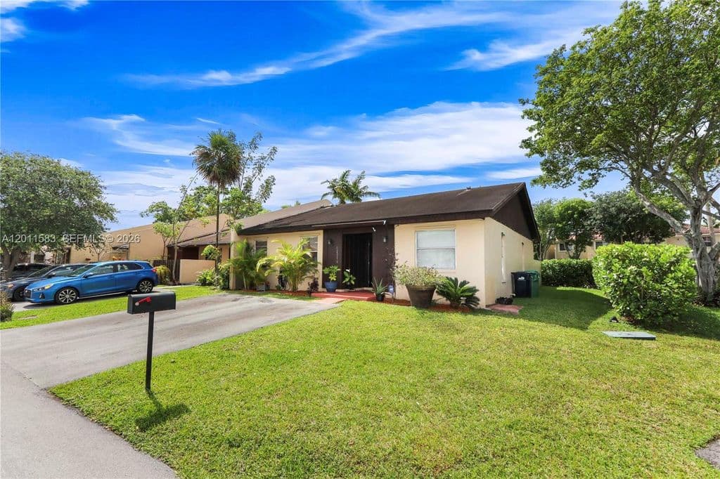 3+1 Mülk — 12316 SW 119th Ln