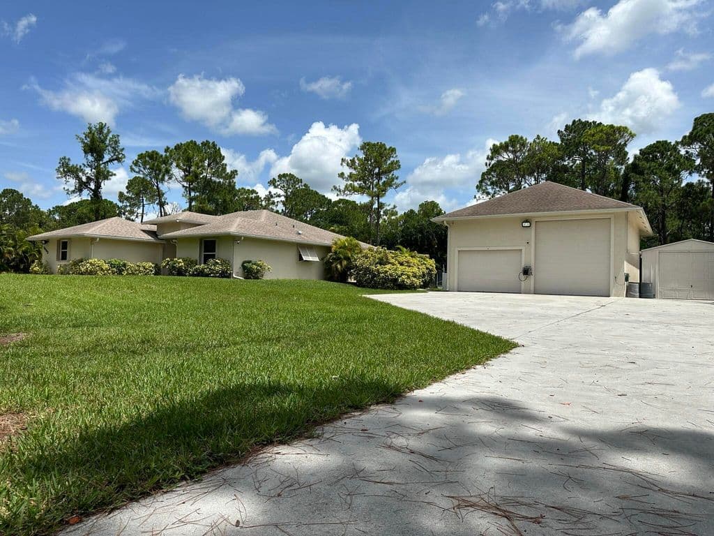 3-bedroom Single-Family Home — 16193 72nd Road N