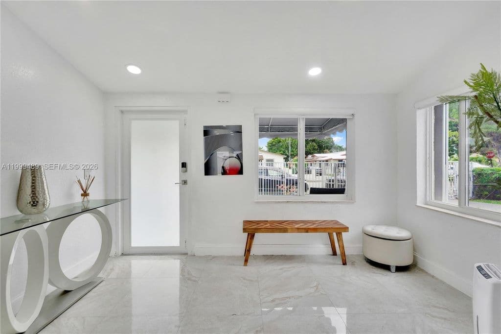 4+1 Müstakil ev — 4310 SW 7th St