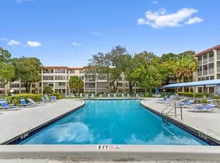 1-bedroom Condo — 2650 NW 49th Avenue #422, Lauderdale Lakes, 33313