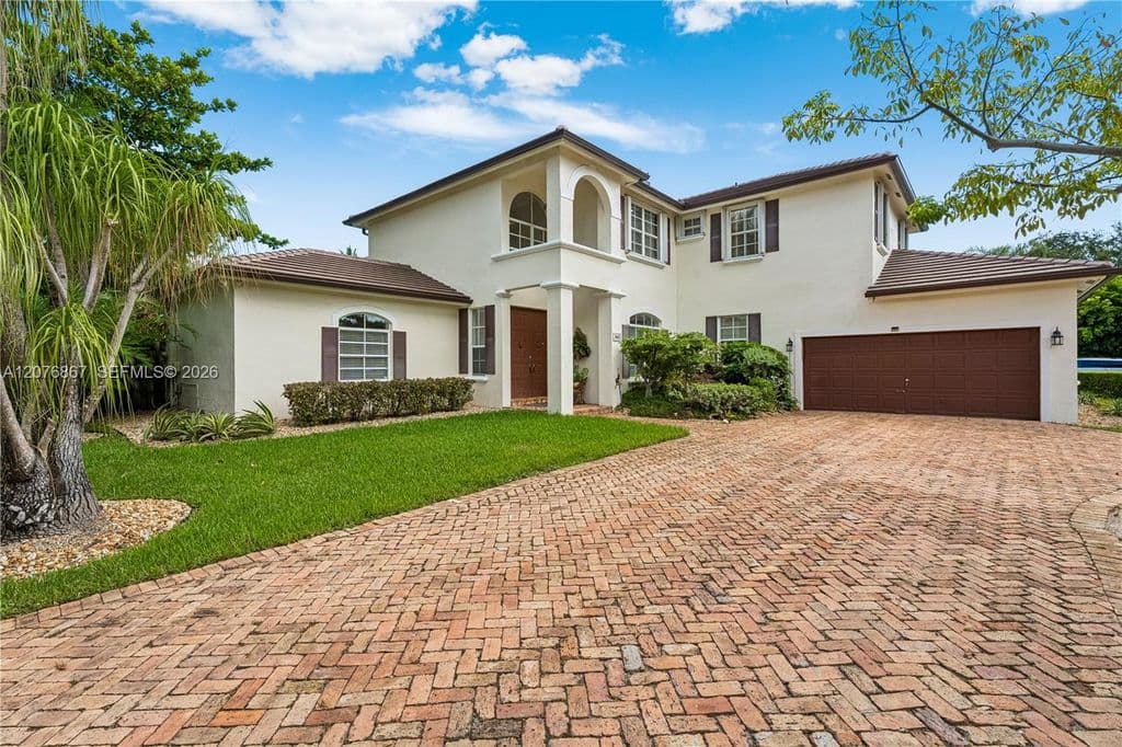 6-bedroom Single-Family Home — 8445 SW 163rd Ter