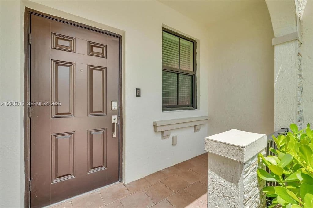 3-bedroom Property — 23142 SW 127th Pl