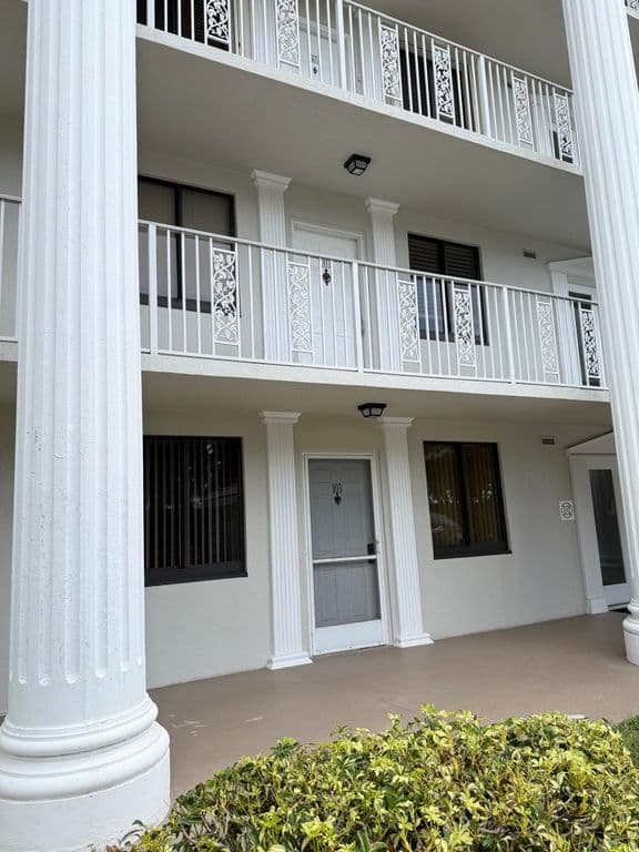 2+1 Condo — 6193 Balboa Circle #103