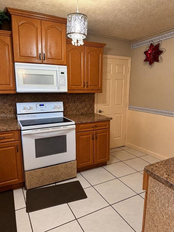 3-bedroom Single-Family Home — 4441 NW 173rd Dr