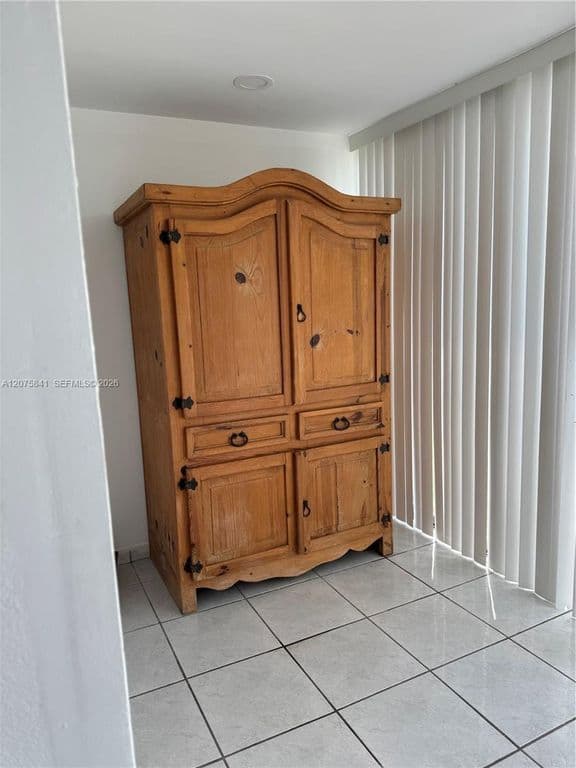 2+1 Condo — 9401 SW 4th St APT 103